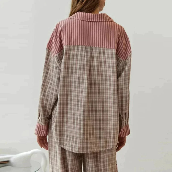 Pyjama-Anzug mit SpringStripes und Knopfleiste